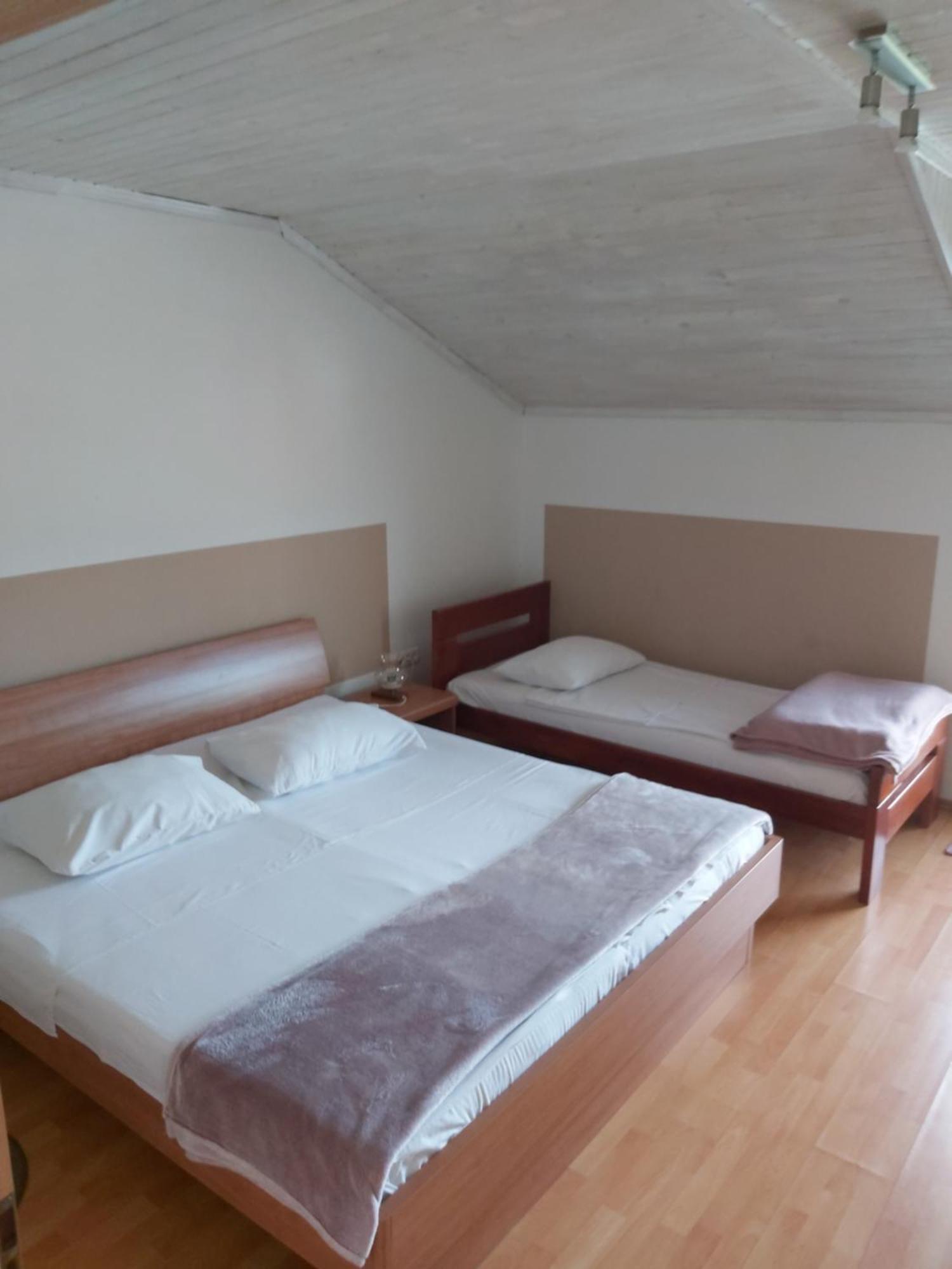 Rooms Zagon Постойна Екстериор снимка