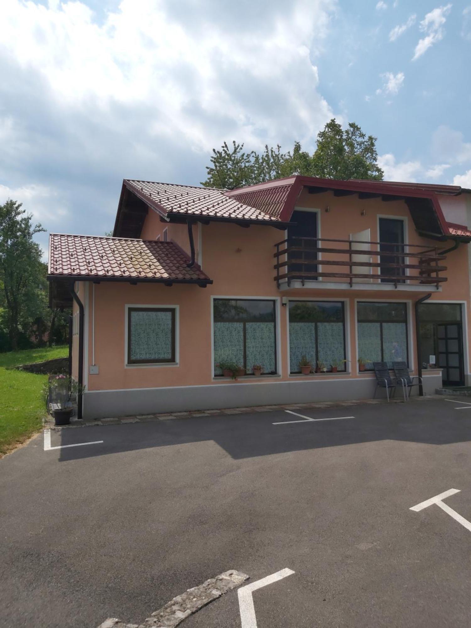 Rooms Zagon Постойна Екстериор снимка