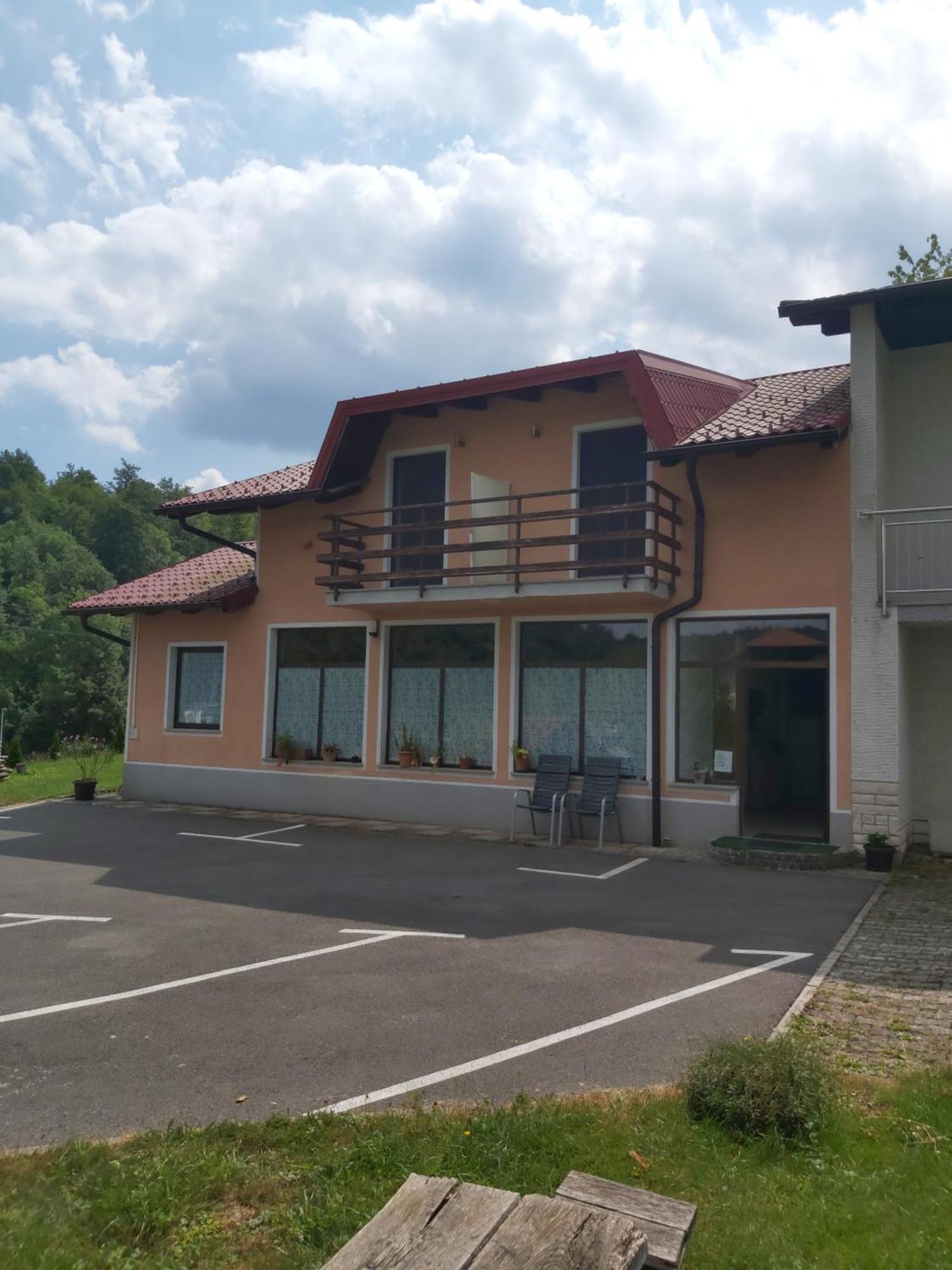 Rooms Zagon Постойна Екстериор снимка